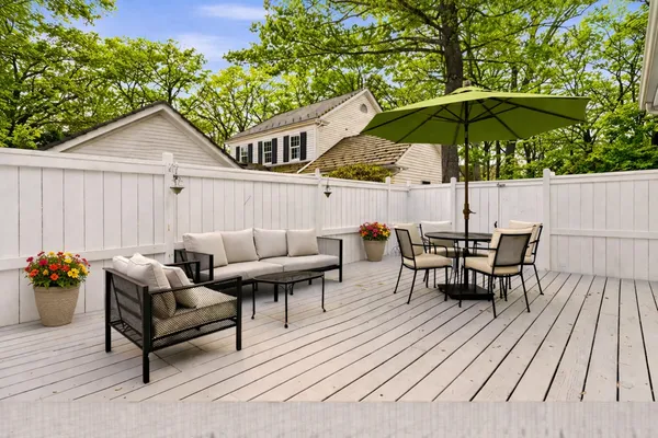$629,000 | 2 Ct Of Mohawk Valley, Lincolnshire, IL 60069