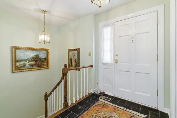 $629,000 | 2 Ct Of Mohawk Valley, Lincolnshire, IL 60069