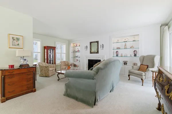 $629,000 | 2 Ct Of Mohawk Valley, Lincolnshire, IL 60069