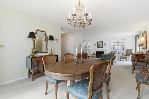 $629,000 | 2 Ct Of Mohawk Valley, Lincolnshire, IL 60069