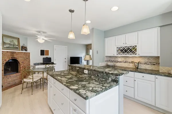$629,000 | 2 Ct Of Mohawk Valley, Lincolnshire, IL 60069