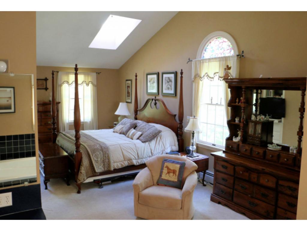 216 South Road Kensington, NH 03833 - Photo 21 of 36 Gallery Image 21