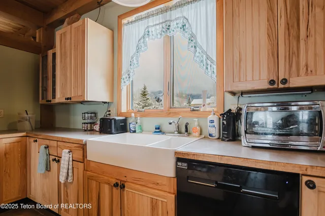 $850,000 | 1190 Saddle Drive, Etna, WY 83118