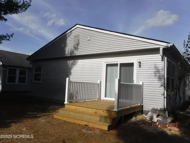 $2,200 | 102 Troumaka Street, Toms River, NJ 08757
