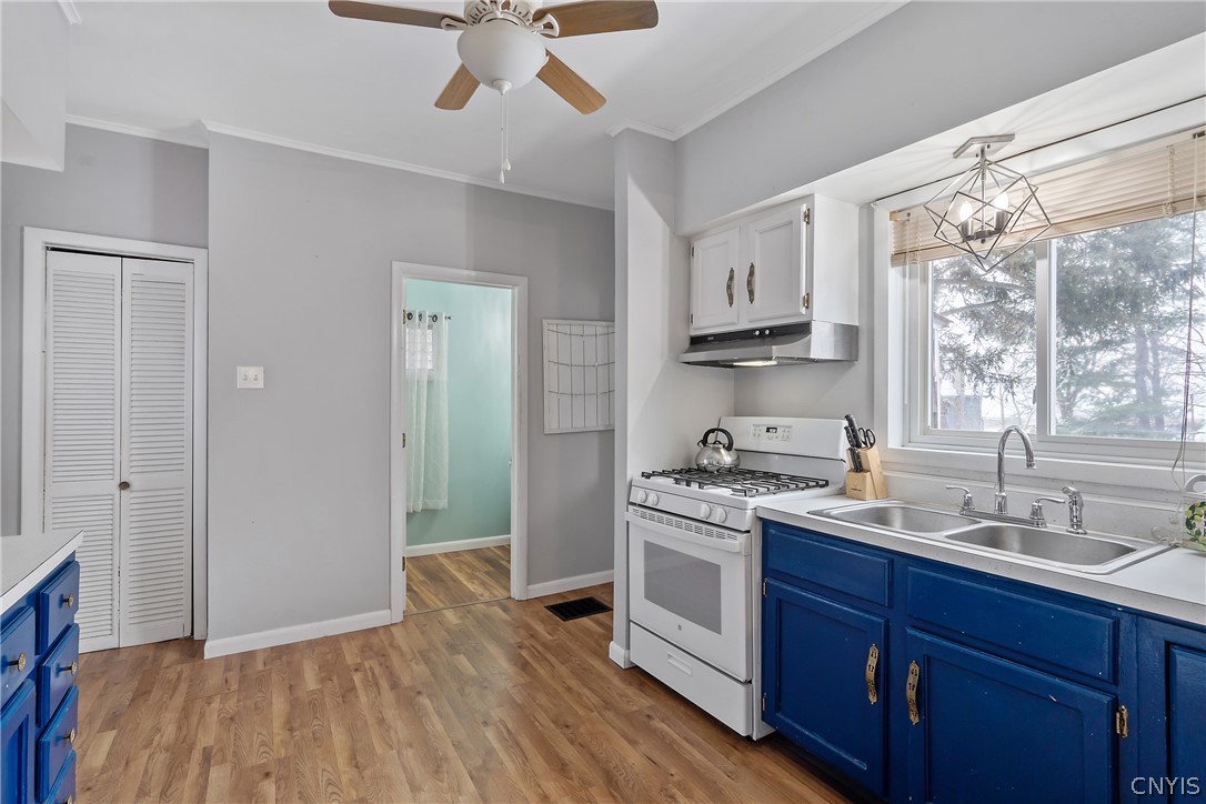 54 West 8th Street Oswego, NY 13126 - Photo 12 of 45