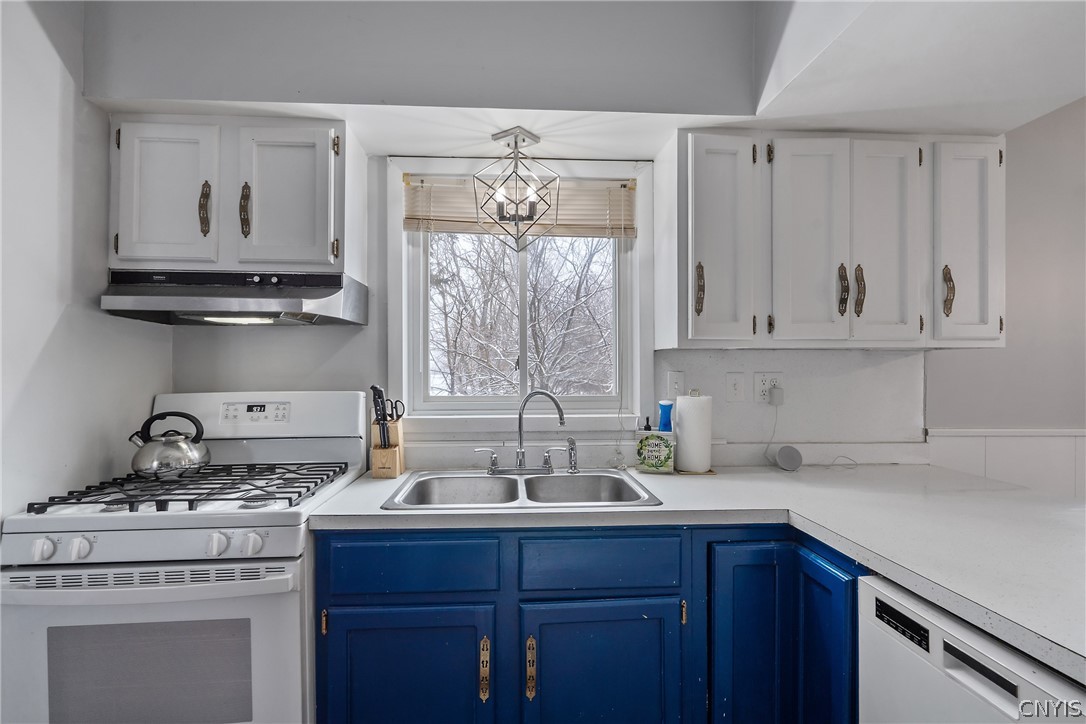 54 West 8th Street Oswego, NY 13126 - Photo 20 of 45