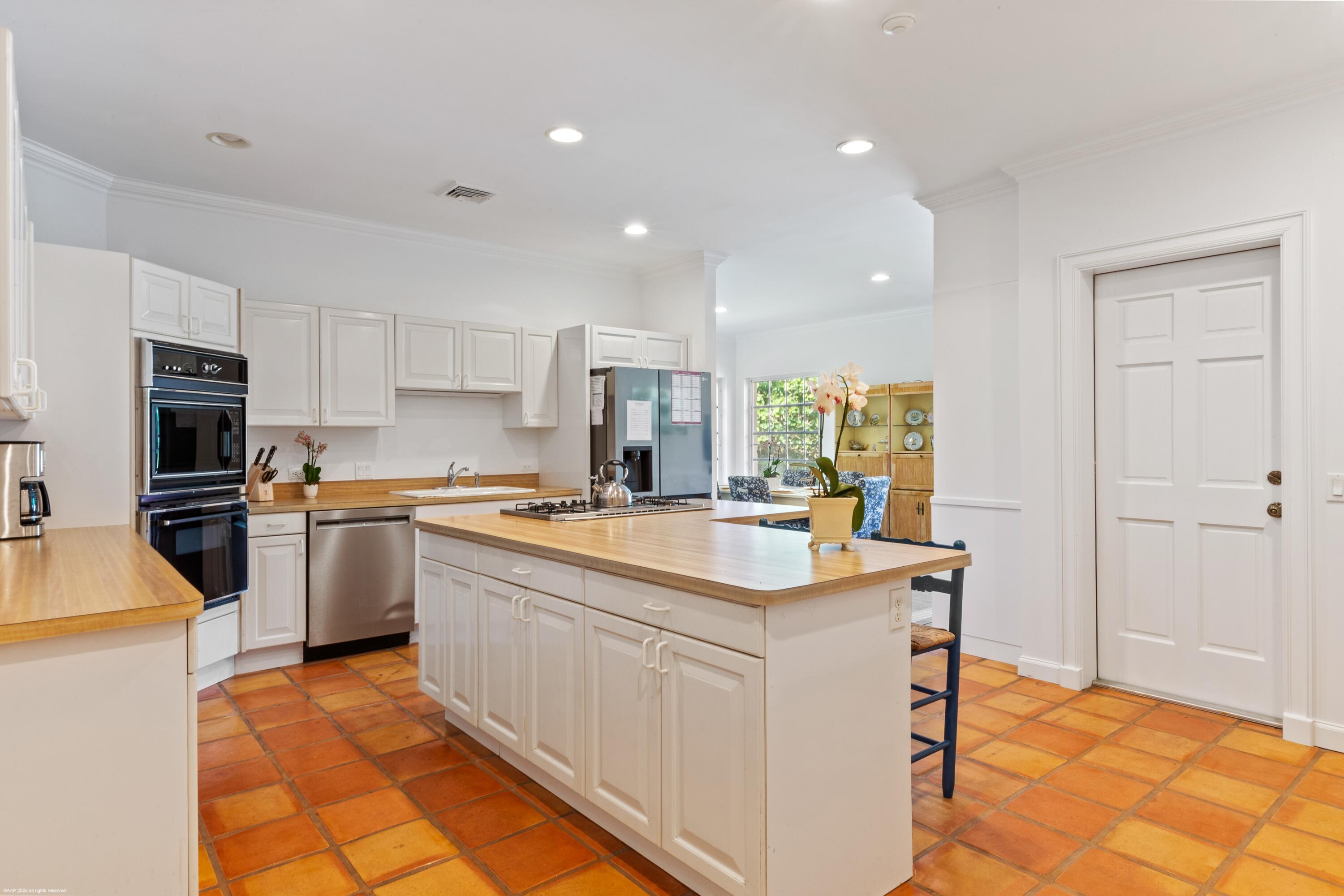 154 South Beach Road Jupiter Island, FL 33455 - Photo 6 of 19 154 South Beach Rd 019