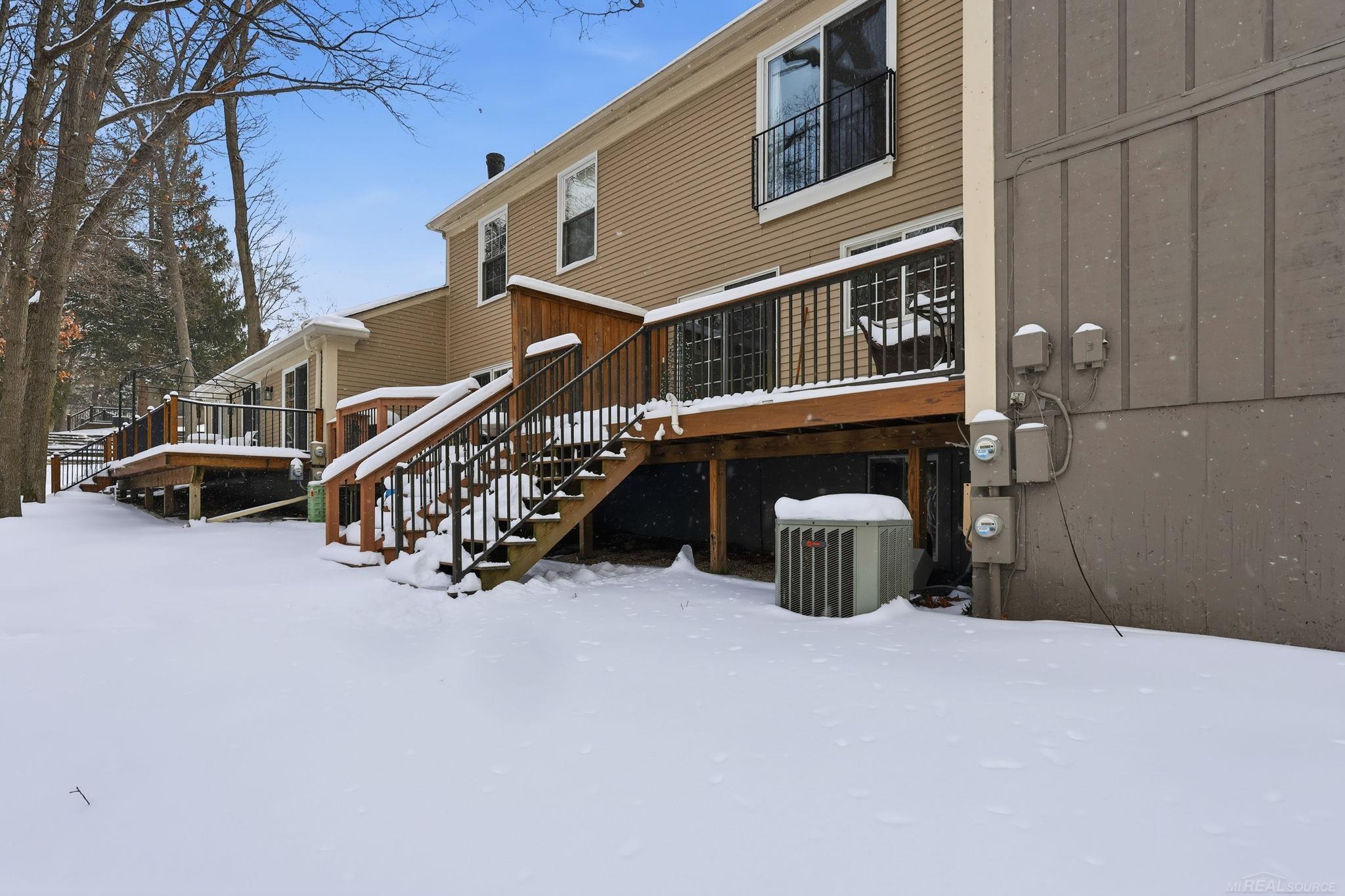 1535 Surrey Lane Rochester Hills, MI 48306 - Photo 23 of 27