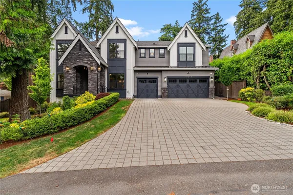 $5,200,000 | 10668 Southeast 32nd Street, Bellevue, WA 98004