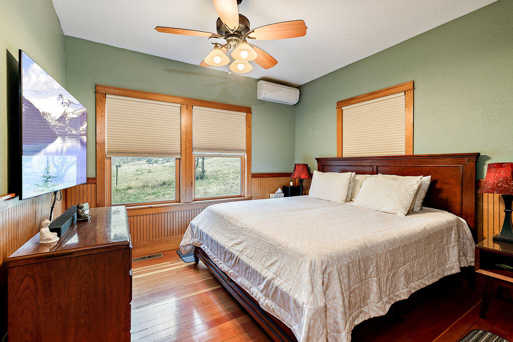 2245 Colestin Road Ashland, OR 97520 - Photo 9 of 69 9