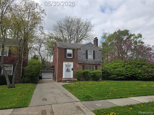 $1,800 | 1705 Bournemouth Road, Grosse Pointe, MI 48236