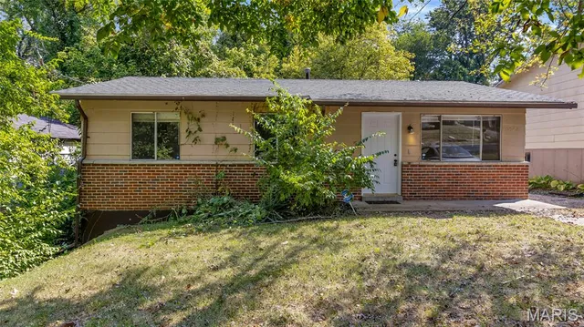 $110,000 | 10062 Bon Oak Drive, St. Louis, MO 63136