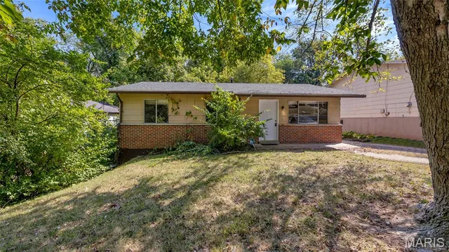 $110,000 | 10062 Bon Oak Drive, St. Louis, MO 63136