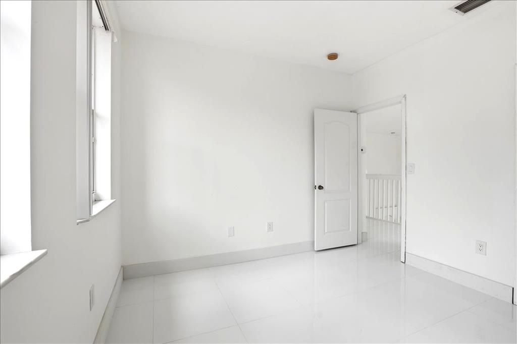 3802 Southwest 165th Terrace Miramar, FL 33027 - Photo 29 of 49 a view of room