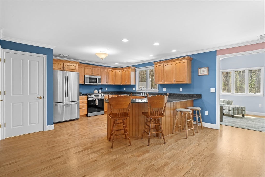 218 Rangeway Road, Unit 232 Billerica, MA 01862 - Photo 8 of 38