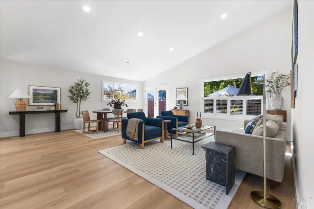 $945,000 | 1158 Hillside Drive, Healdsburg, CA 95448