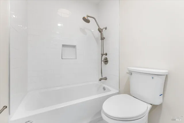 $945,000 | 1158 Hillside Drive, Healdsburg, CA 95448