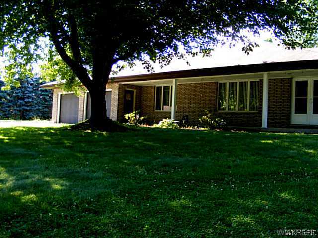 Exterior Front Blond Brick all 4 sides
