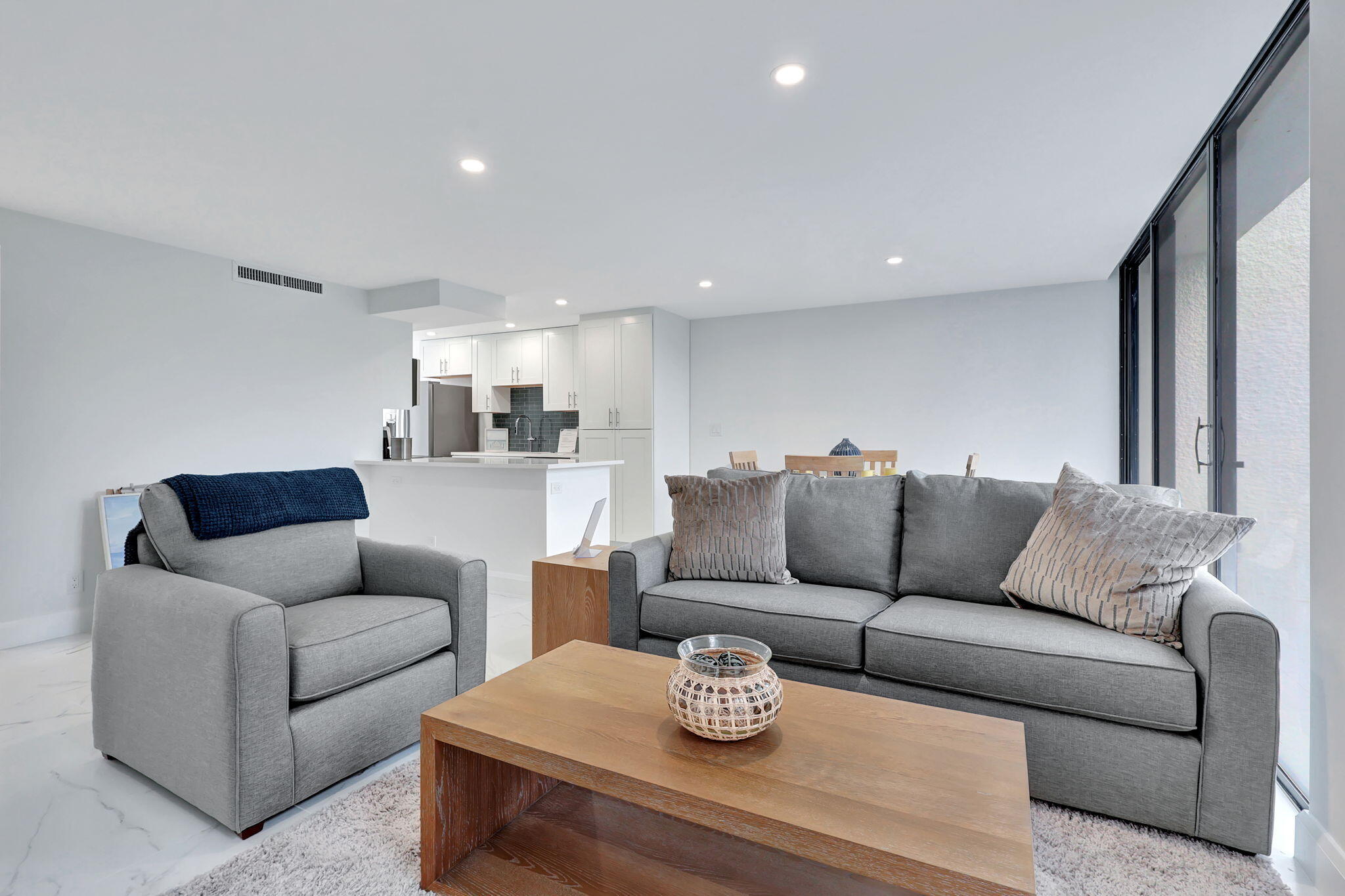 4-web-or-mls-2804Bridgewood_16