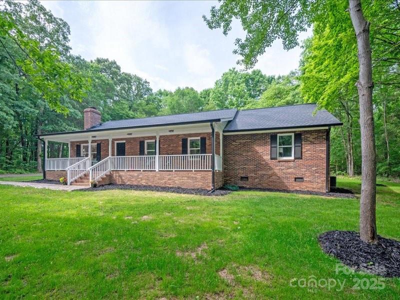 300 Hugh Crocker Road Matthews, NC 28104 - Photo 2 of 40 Gallery Image 2