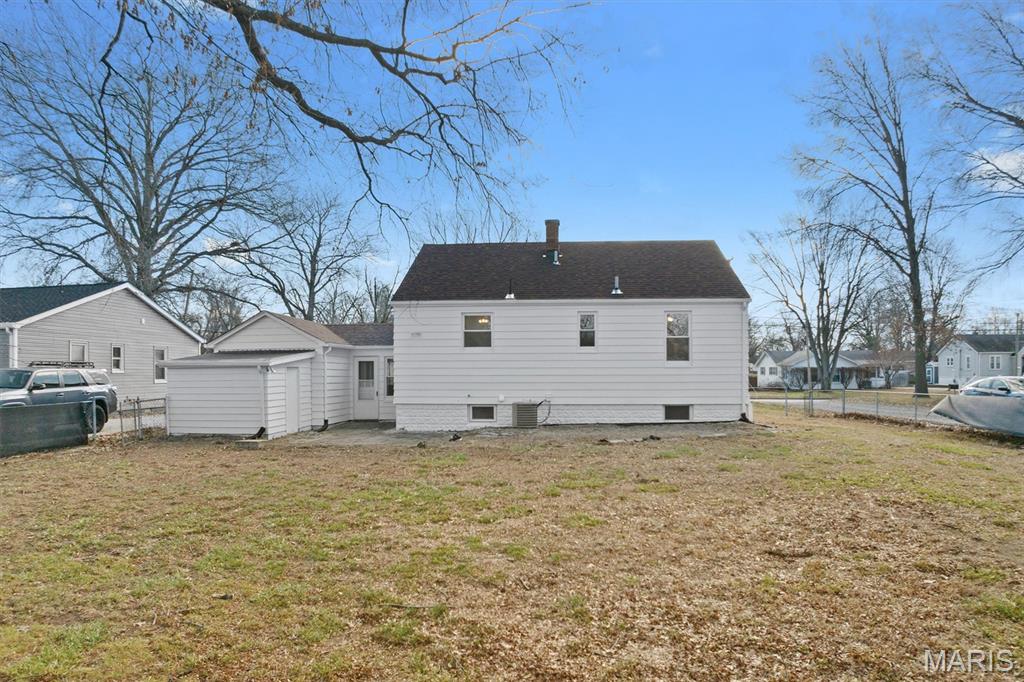 2105 East B Street Belleville, IL 62221 - Photo 21 of 27