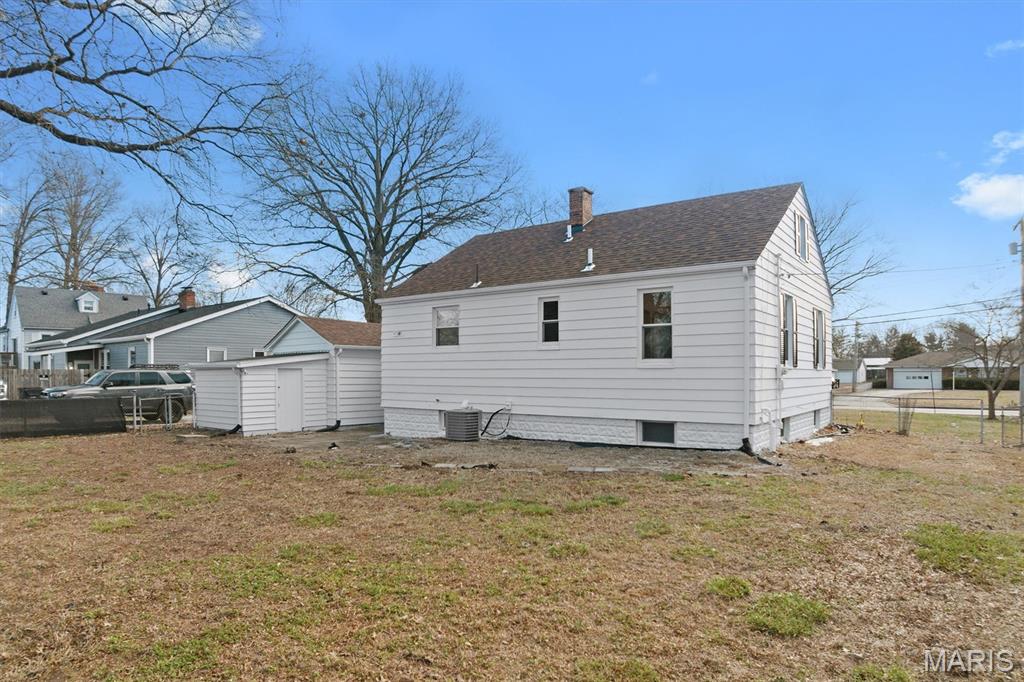 2105 East B Street Belleville, IL 62221 - Photo 22 of 27