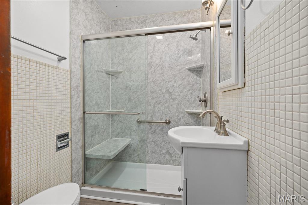 2105 East B Street Belleville, IL 62221 - Photo 8 of 27