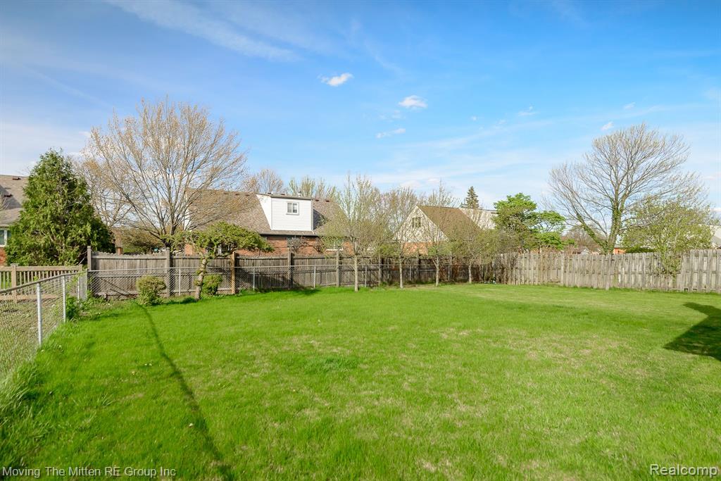 45090 Rudgate Road Canton, MI 48188 - Photo 30 of 41