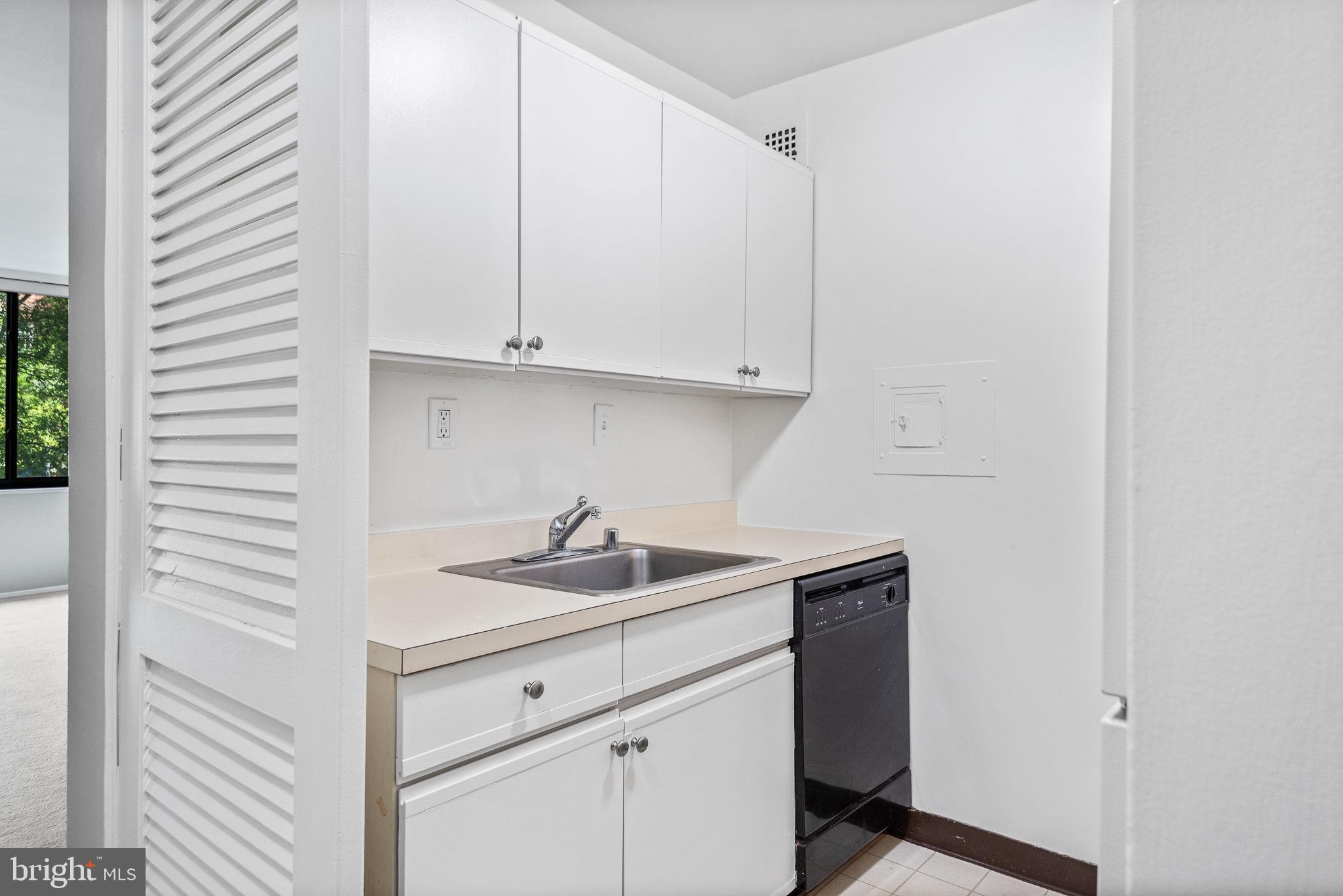 2030 F Street Northwest, Unit 206 Washington, DC 20006 - Photo 8 of 35