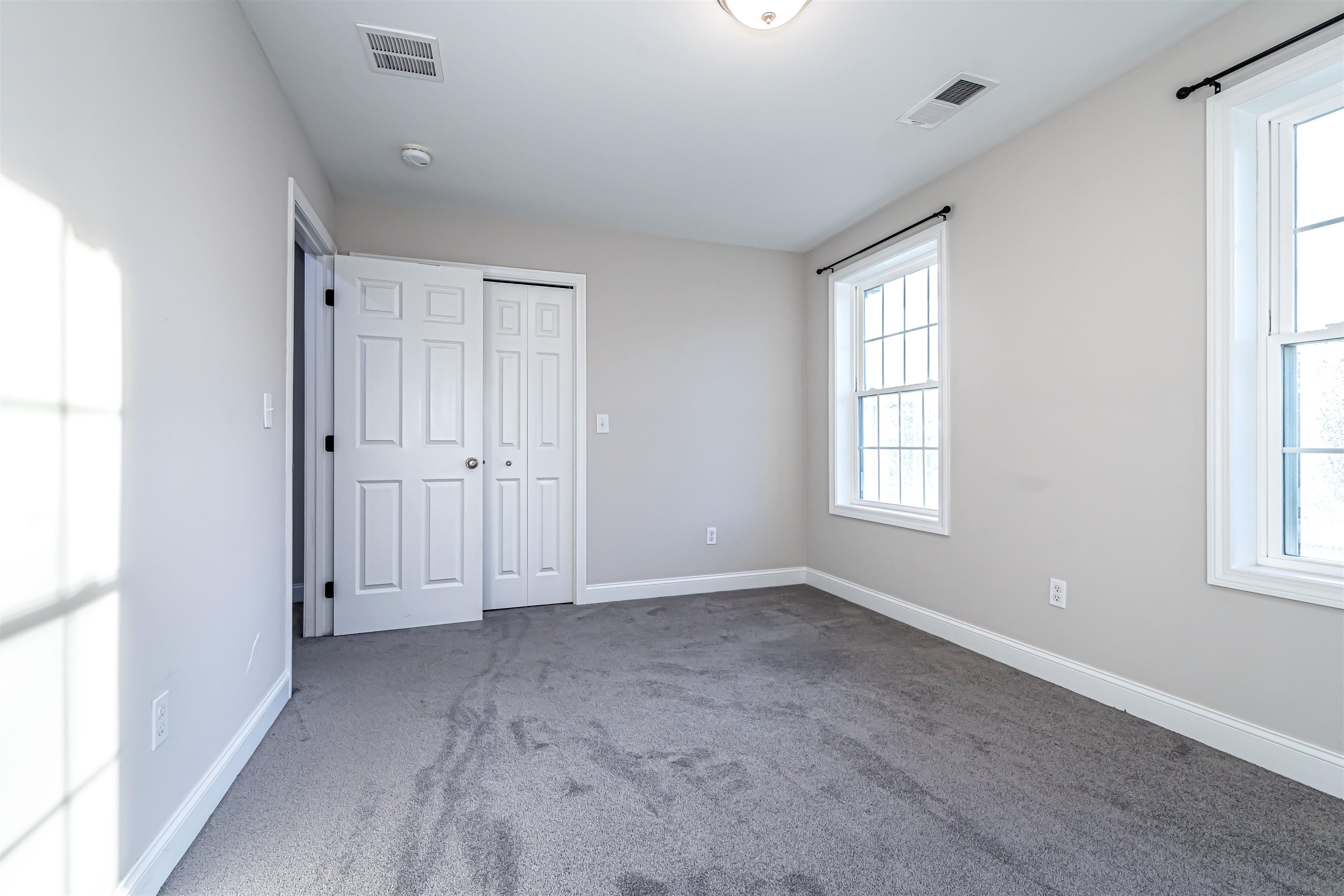 29 Derry Road Hudson, NH 03051 - Photo 17 of 26