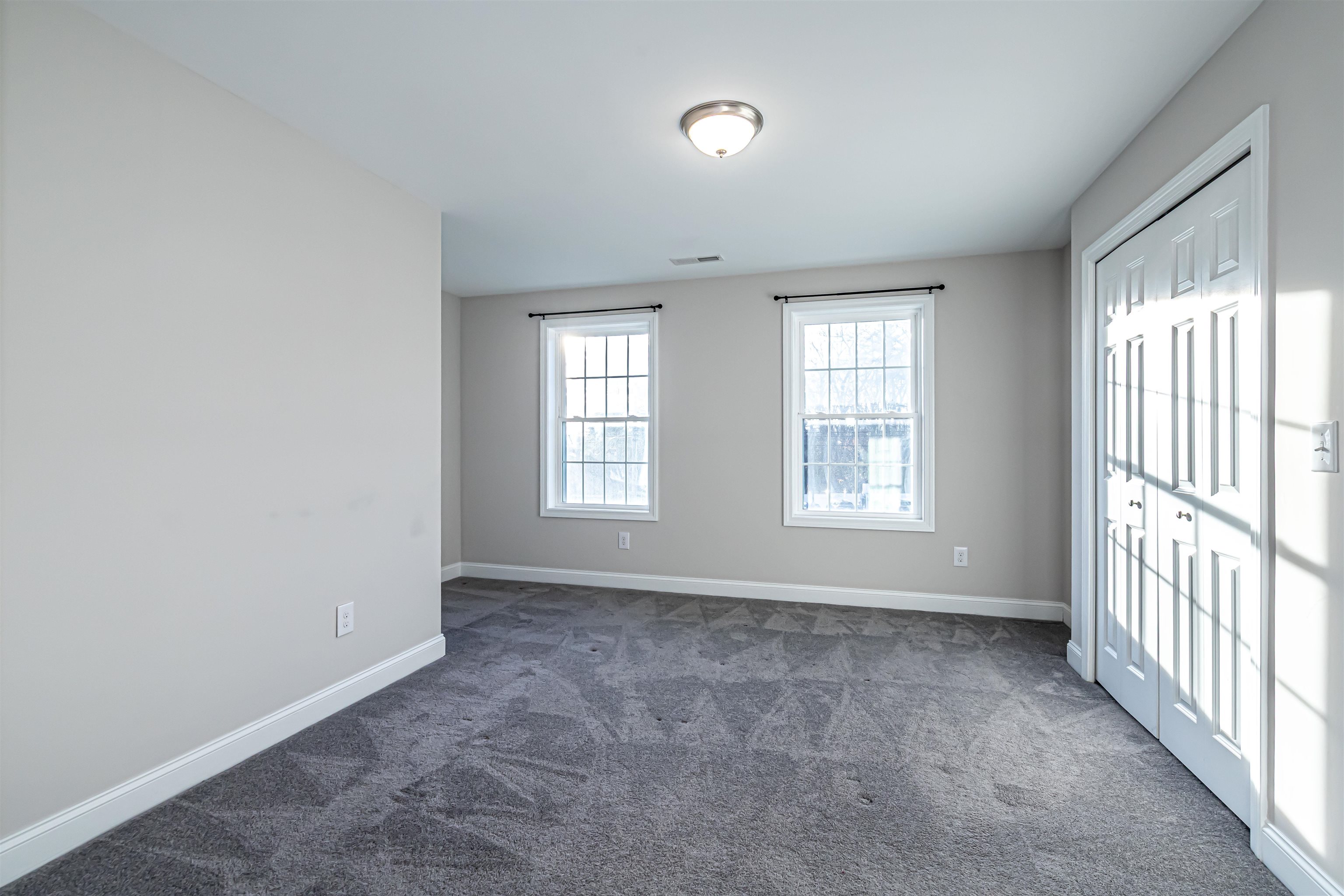 29 Derry Road Hudson, NH 03051 - Photo 19 of 26