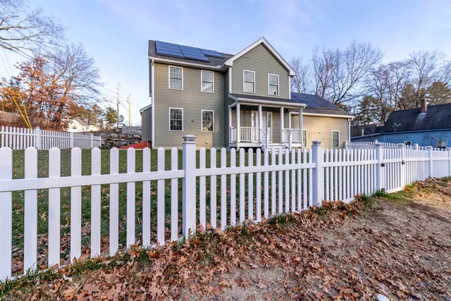 $620,000 | 29 Derry Road, Hudson, NH 03051