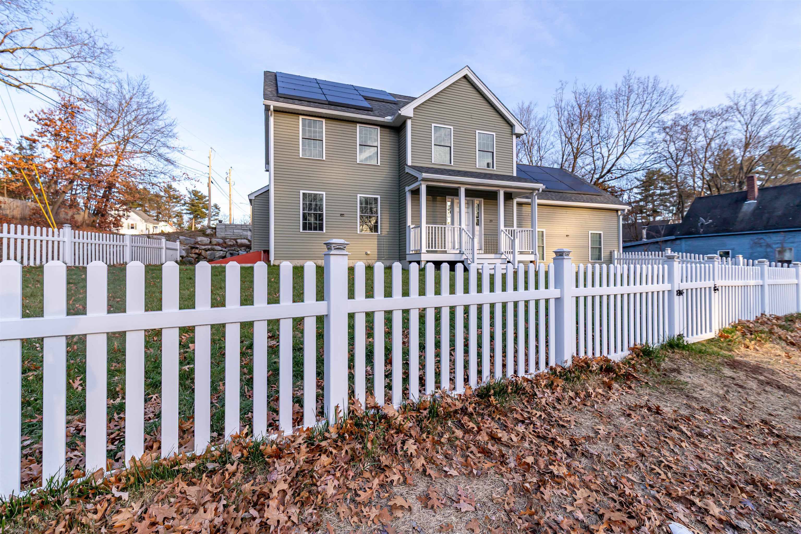 29 Derry Road Hudson, NH 03051 - Photo 3 of 26