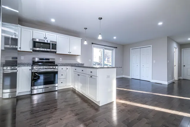 $620,000 | 29 Derry Road, Hudson, NH 03051