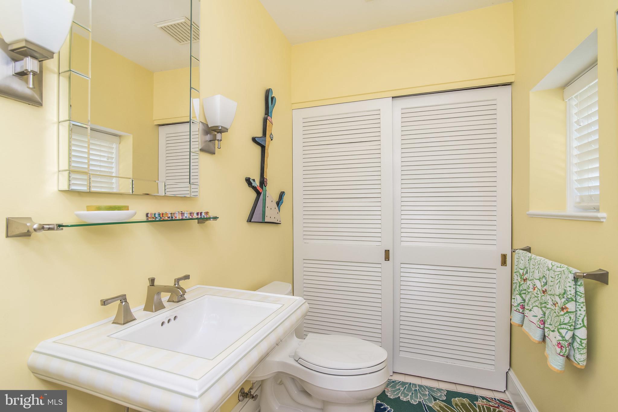 217 Paddington Road Baltimore, MD 21212 - Photo 28 of 70 Powder Room