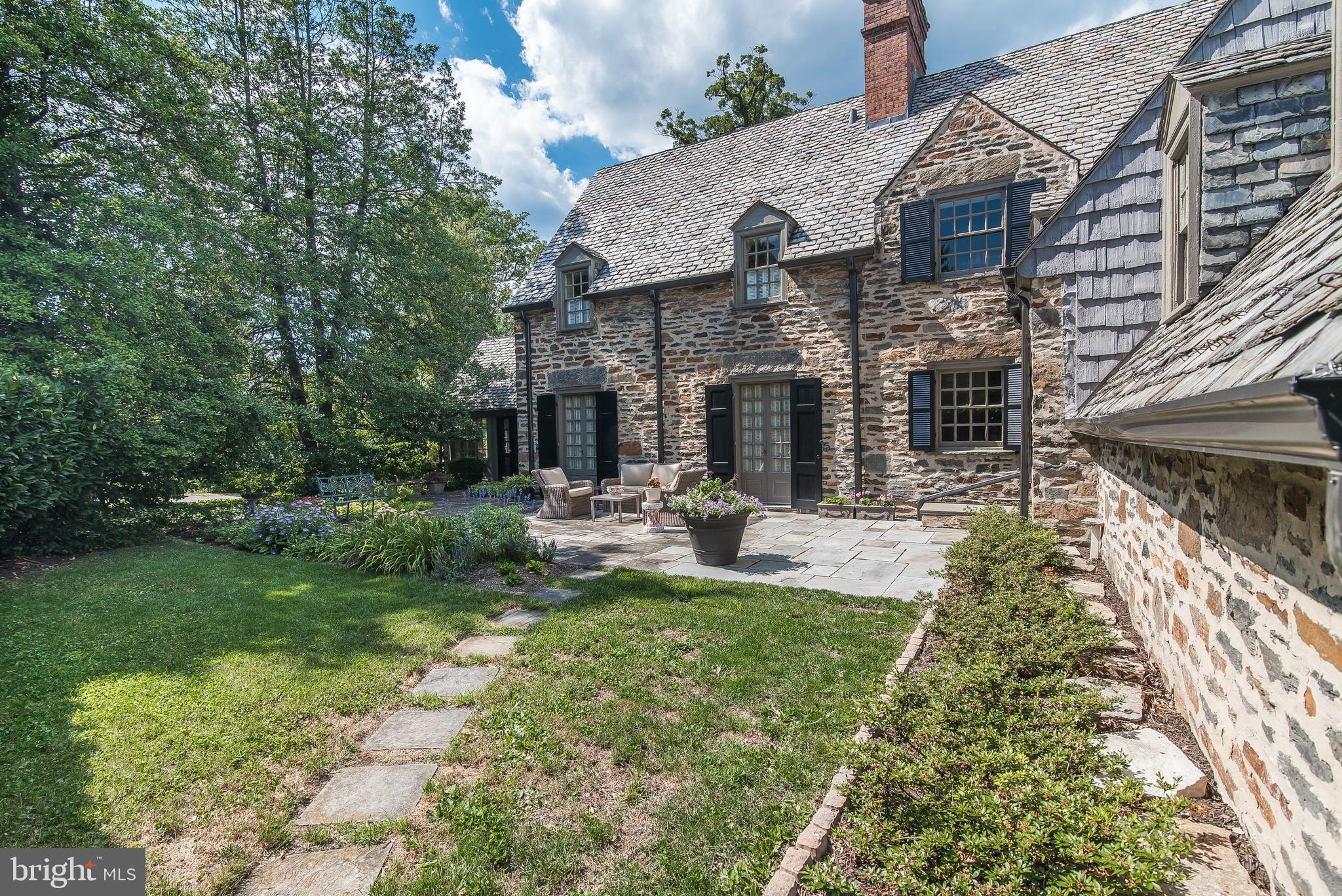 217 Paddington Road Baltimore, MD 21212 - Photo 45 of 70 View of house and patio