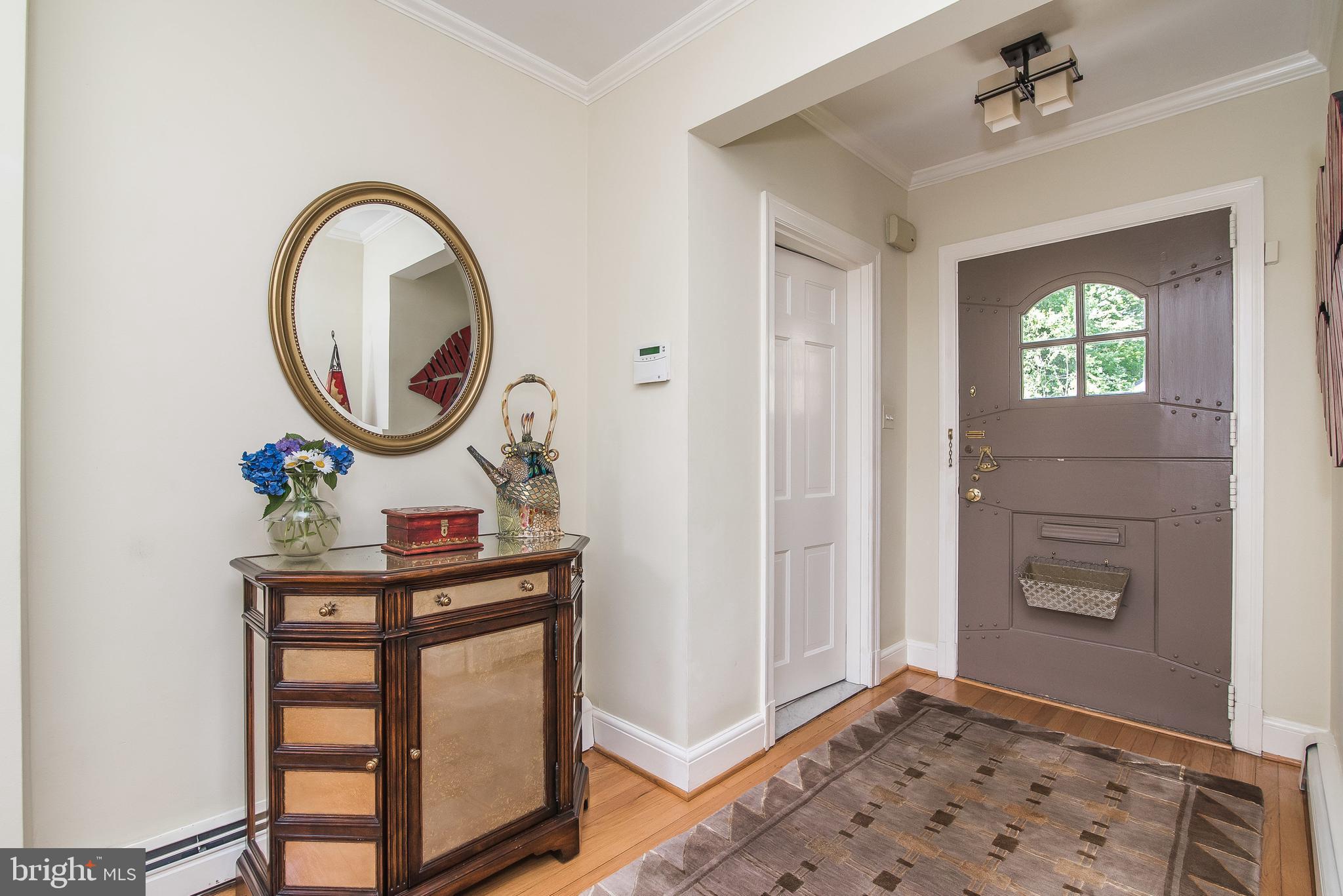 217 Paddington Road Baltimore, MD 21212 - Photo 8 of 70 Foyer