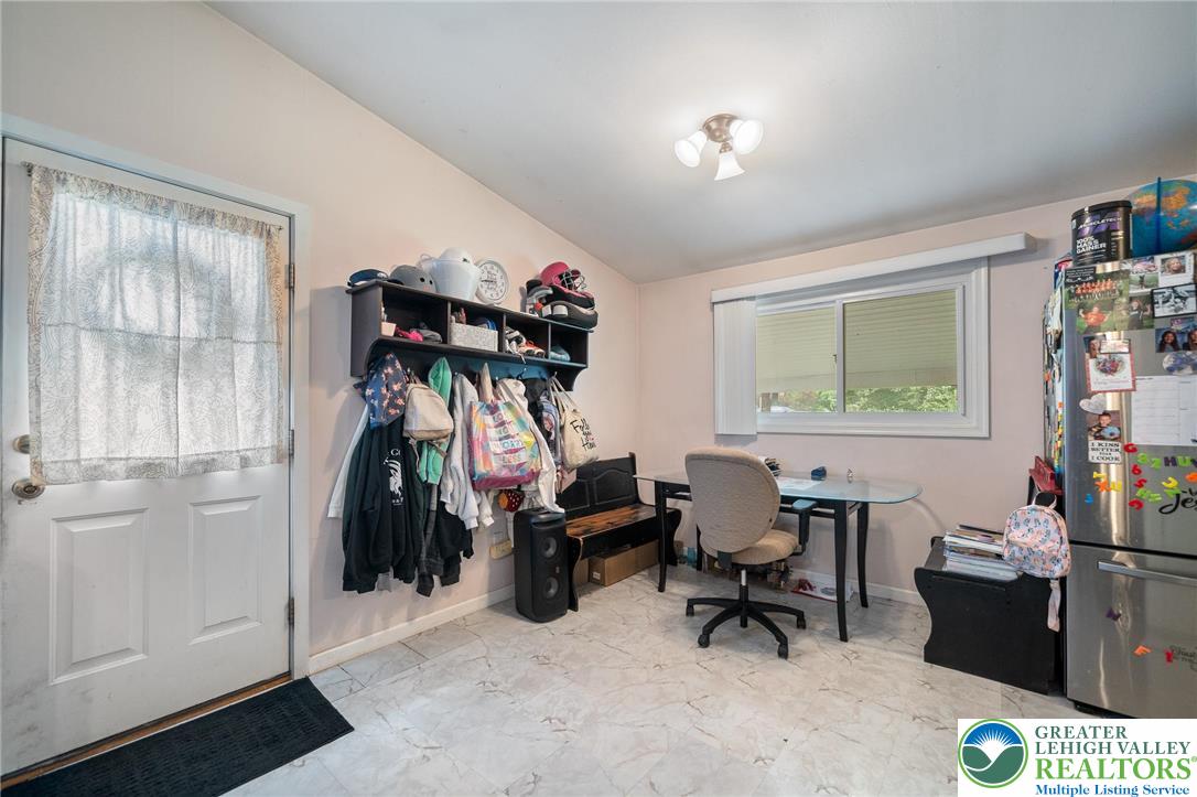 1540 Tatamy Road Easton, PA 18045 - Photo 5 of 27 Gallery Image 5