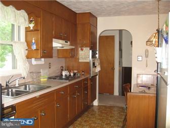 44 Mast Road Oley, PA 19547 - Photo 5 of 12 Kitchen