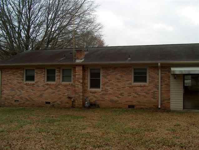 942 Pope Field Road Easley, SC 29642 - Photo 4 of 15 Gallery Image 4