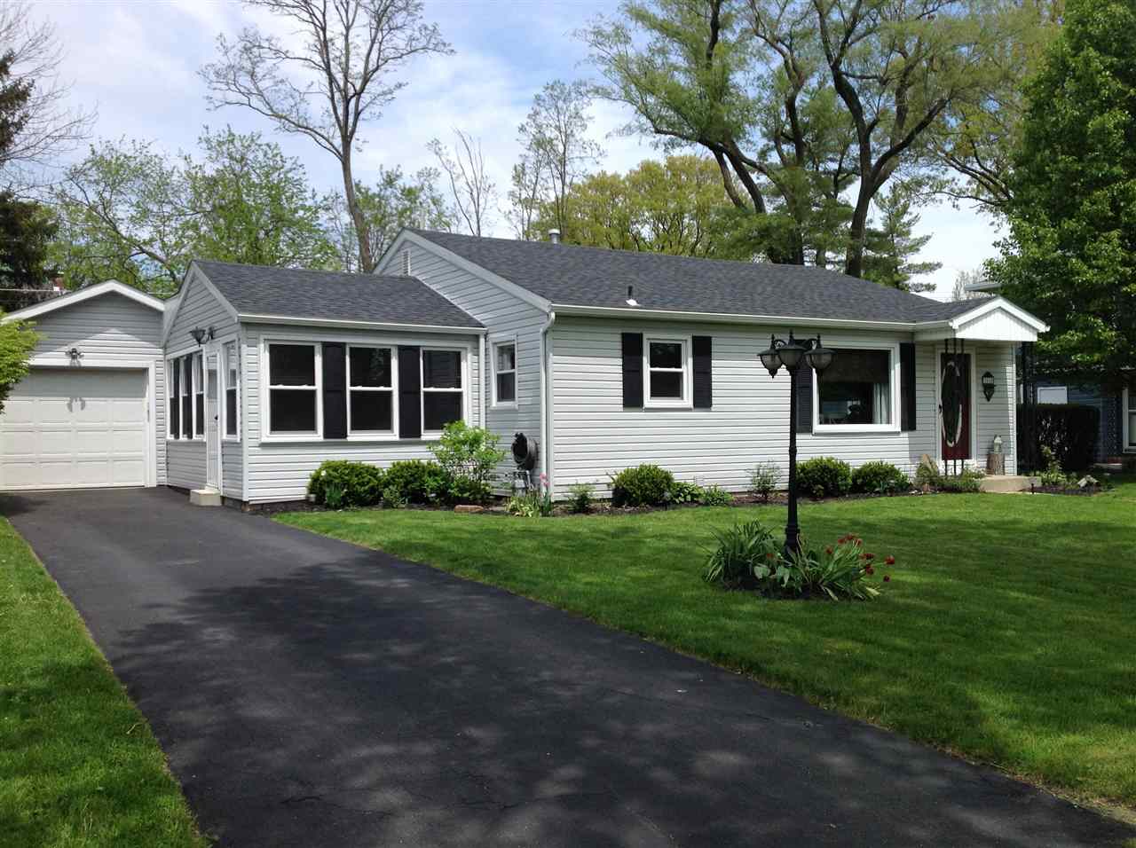 3118 West Torquay Road Muncie, IN 47304 - Photo 2 of 8