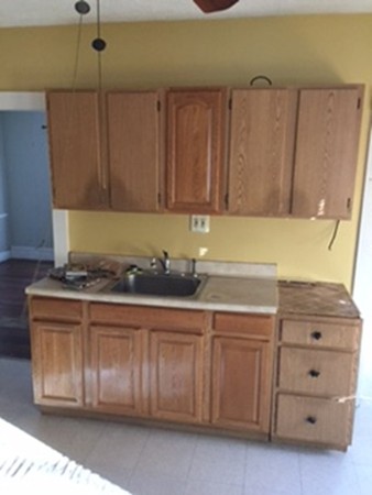 77 Prospect Street Springfield, MA 01107 - Photo 3 of 5 Gallery Image 3