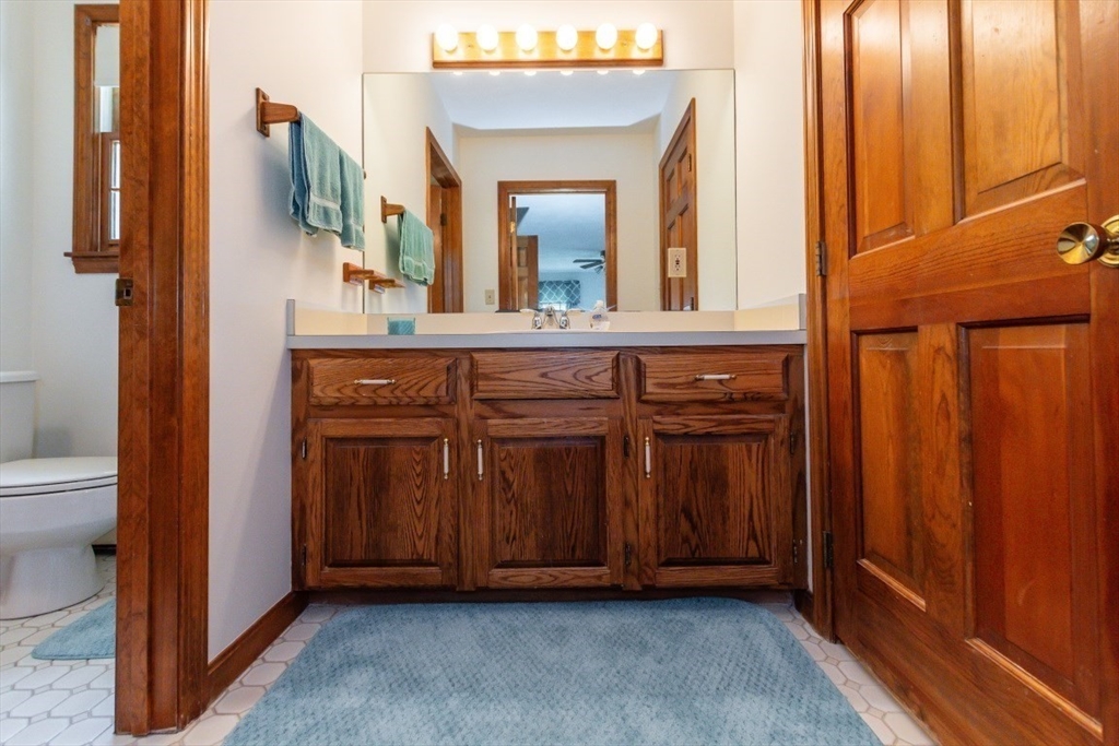 61 Dudley Road Billerica, MA 01821 - Photo 30 of 39 Gallery Image 30
