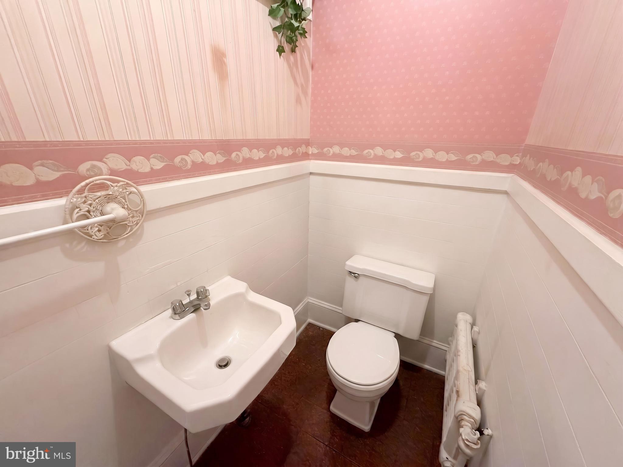 41 West Main Street Fawn Grove, PA 17321 - Photo 18 of 44