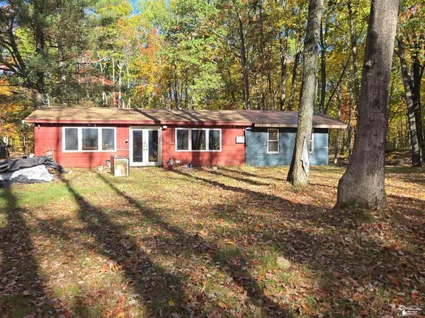 $190,000 | 7180 Sherwood Trail, Harrison, MI 48625