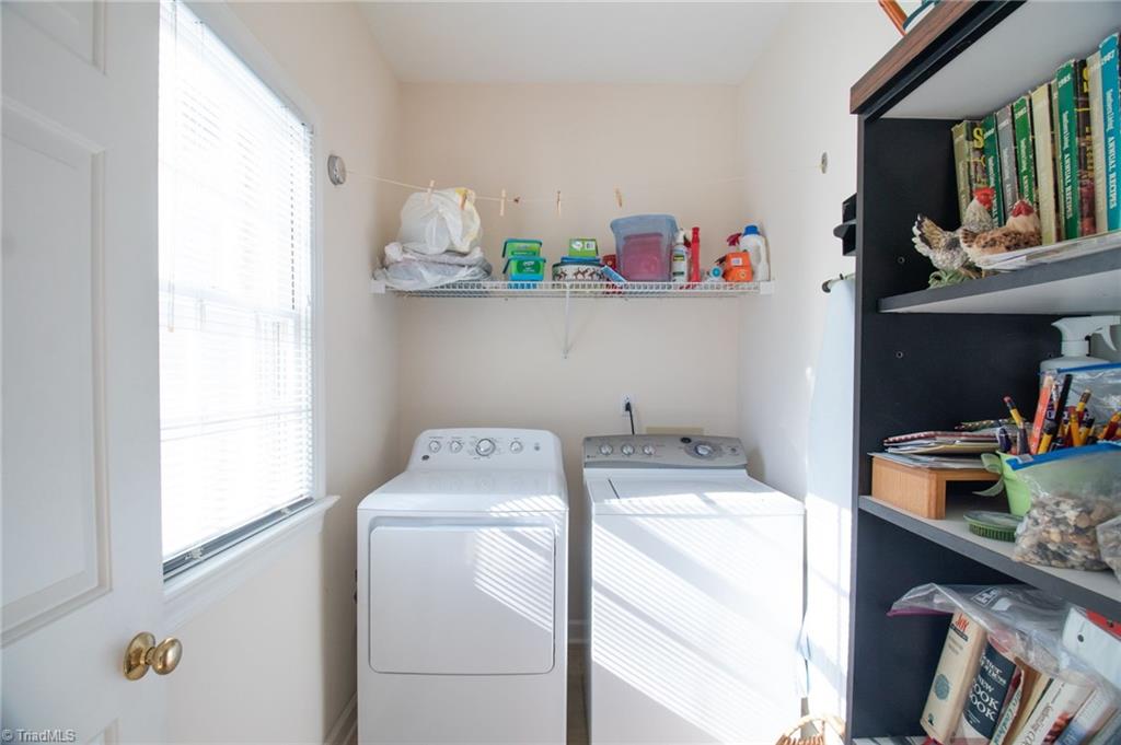 8115 Glengarriff Road Clemmons, NC 27012 - Photo 20 of 47 Laundry room on main level