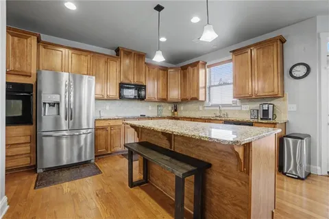 $664,000 | 2040 Hatteras Way Northwest, Atlanta, GA 30318