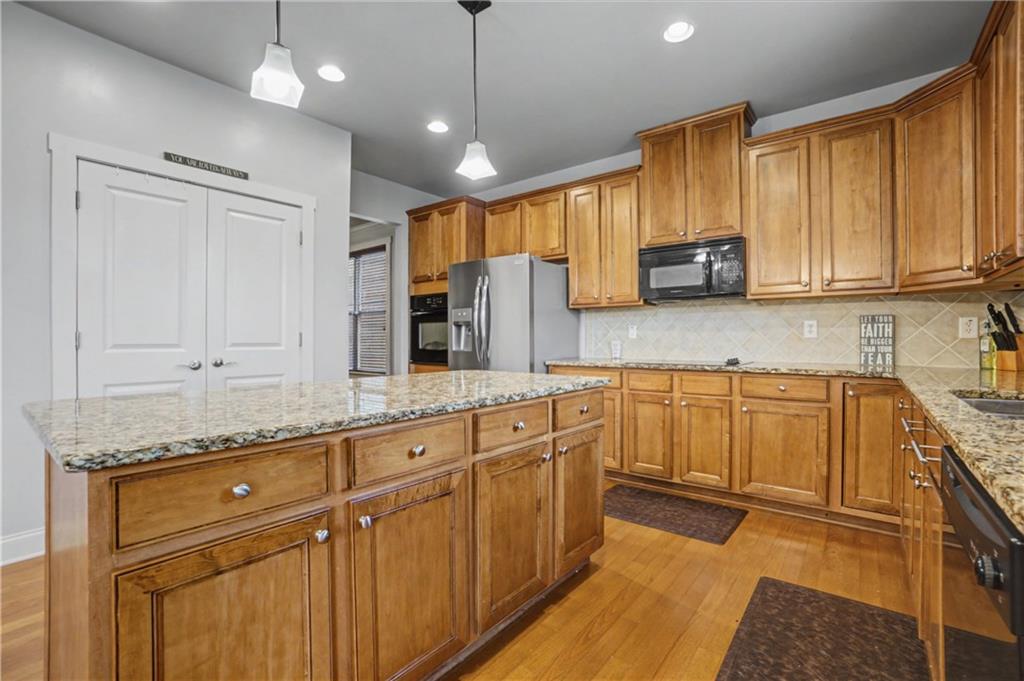 2040 Hatteras Way Northwest Atlanta, GA 30318 - Photo 17 of 58