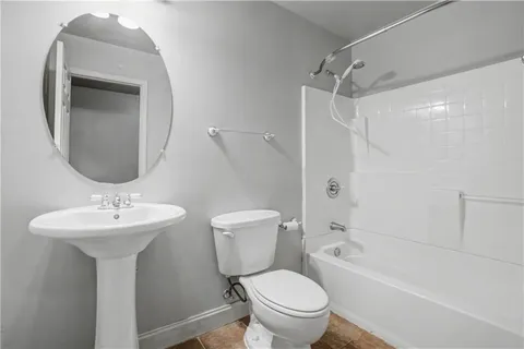 $664,000 | 2040 Hatteras Way Northwest, Atlanta, GA 30318