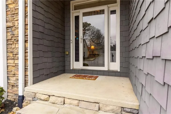 $684,000 | 2040 Hatteras Way Northwest, Atlanta, GA 30318